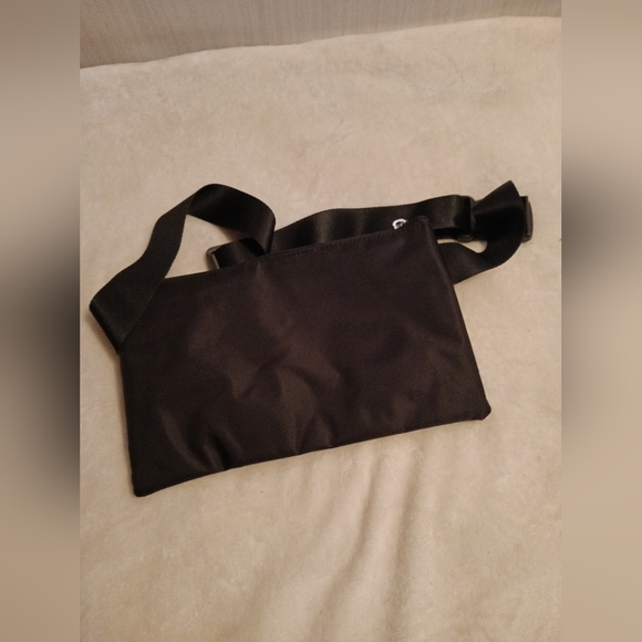 Vintage Walt Disney World  2011 waist bag - Picture 2 of 6